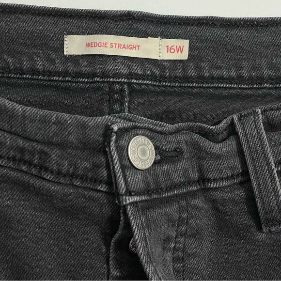 Levi’s Wedgie Straight Faded Black Wash Jeans Size 16W Button Fly Cropped Denim - Picture 5 of 8